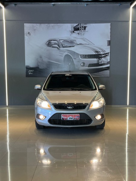 CHEVROLET FOCUS HATCH GLX 1.6 2011/2012 JM AUTOMÓVEIS VENÂNCIO AIRES / Carros no Vale