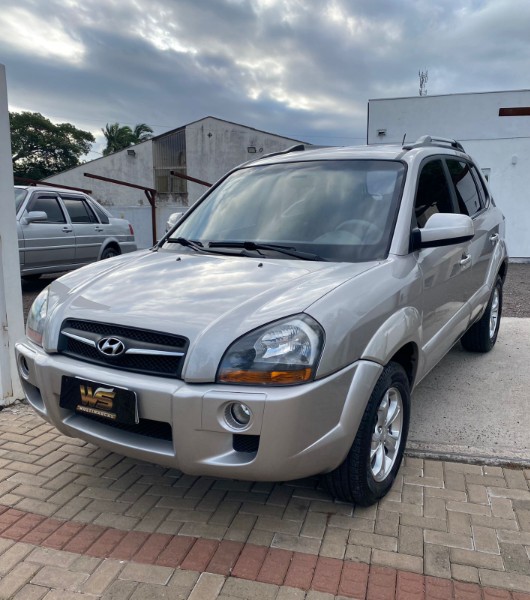 HYUNDAI TUCSON 2.0 MPFI GLS 16V 143CV 2WD GASOLINA 4P AUTOMÁTICO 2009/2010 WS MULTIMARCAS VENÂNCIO AIRES / Carros no Vale