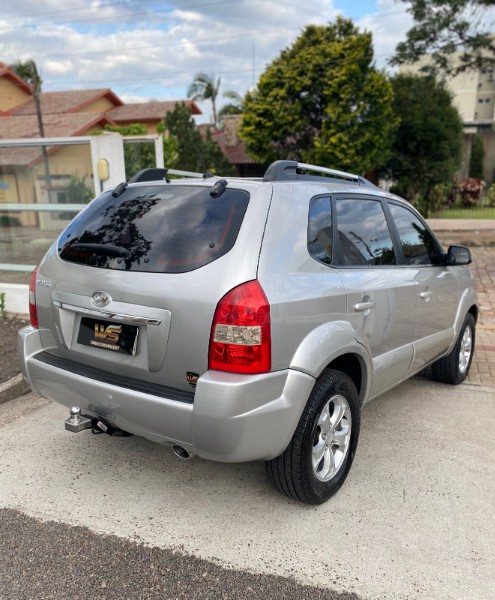 HYUNDAI TUCSON 2.0 MPFI GLS 16V 143CV 2WD GASOLINA 4P AUTOMÁTICO 2009/2010 WS MULTIMARCAS VENÂNCIO AIRES / Carros no Vale