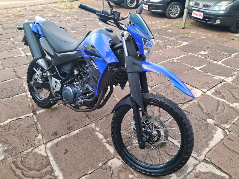 YAMAHA XT 660 R 2005/2005 SCHAEFER AUTOMÓVEIS TEUTÔNIA / Carros no Vale