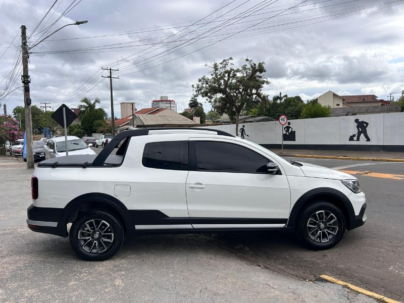 VOLKSWAGEN SAVEIRO CROSS 1.6 T.FLEX 16V CD 2017/2017 LS MULTIMARCAS VENÂNCIO AIRES / Carros no Vale