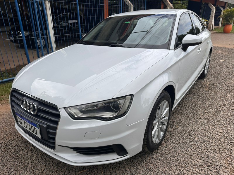 AUDI A3 SEDAN /2015 MENEGHINI VEÍCULOS ARROIO DO MEIO / Carros no Vale