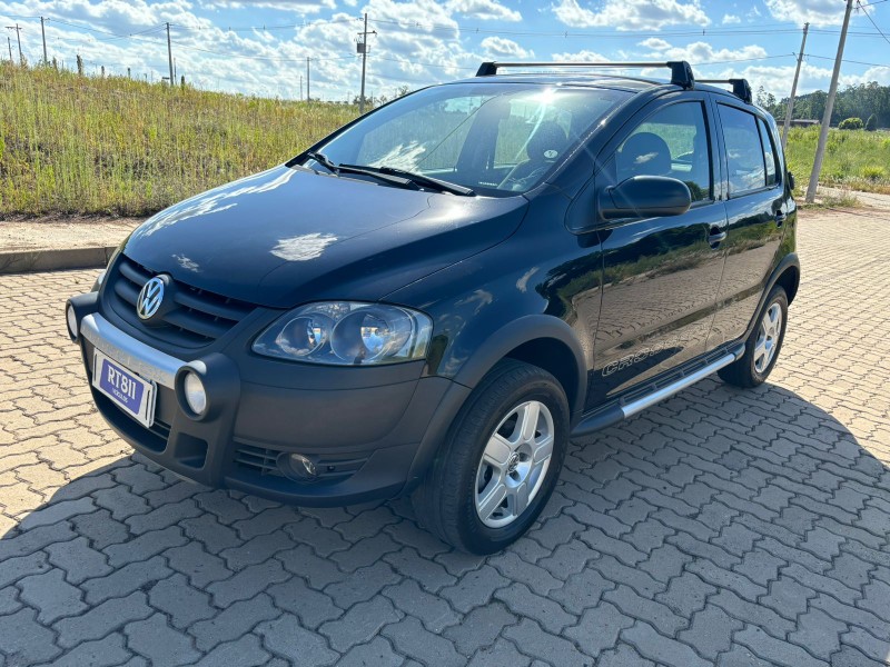 VOLKSWAGEN CROSSFOX 1.6 /2009 RT 811 VEÍCULOS ARROIO DO MEIO / Carros no Vale