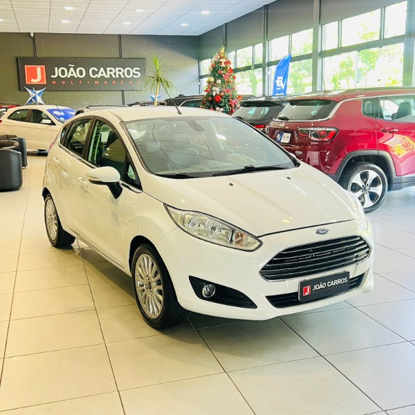 FORD FIESTA 1.6 TITANIUM HATCH 16V FLEX 4P AUTOMÁTICO 2014/2014 JOÃO CARROS MULTIMARCAS GUAPORÉ / Carros no Vale