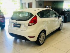 FORD FIESTA 1.6 TITANIUM HATCH 16V FLEX 4P AUTOMÁTICO 2014/2014 JOÃO CARROS MULTIMARCAS GUAPORÉ / Carros no Vale