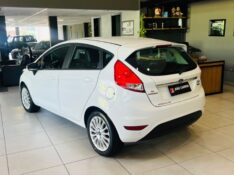 FORD FIESTA 1.6 TITANIUM HATCH 16V FLEX 4P AUTOMÁTICO 2014/2014 JOÃO CARROS MULTIMARCAS GUAPORÉ / Carros no Vale