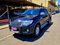 TOYOTA HILUX 3.0 SRV 4X4 CD 16V TURBO INTERCOOLER DIESEL 4P AUTOMÁTICO 2013/2013 CRUZEIRO MULTIMARCAS CRUZEIRO DO SUL / Carros no Vale