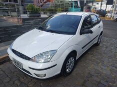 FORD FOCUS 1.6 2007/2008 ALTERNATIVA VEÍCULOS LAJEADO / Carros no Vale