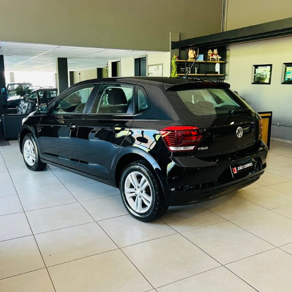 VOLKSWAGEN POLO 1.0 MPI 2018/2018 JOÃO CARROS MULTIMARCAS GUAPORÉ / Carros no Vale