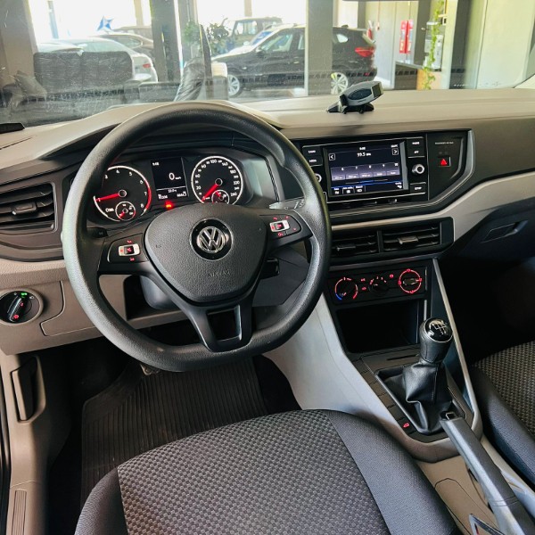 VOLKSWAGEN POLO 1.0 MPI 2018/2018 JOÃO CARROS MULTIMARCAS GUAPORÉ / Carros no Vale