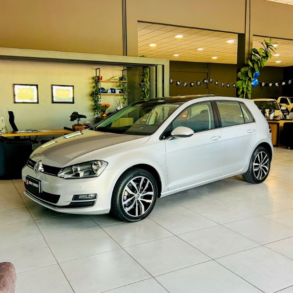 VOLKSWAGEN GOLF HIGHLINE 1.4 TSI AUT 2014/2014 JOÃO CARROS MULTIMARCAS GUAPORÉ / Carros no Vale