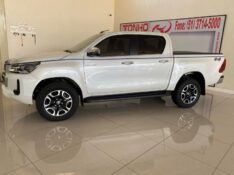 TOYOTA HILUX 2.8 SRX 4X4 CD 16V DIESEL 4P AUTOMÁTICO 2021/2021 TONHO AUTOMÓVEIS LAJEADO / Carros no Vale