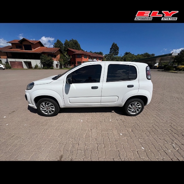 FIAT UNO 1.0 ATTRACTIVE 8V 2021/2021 ELY AUTOMÓVEIS LAJEADO / Carros no Vale