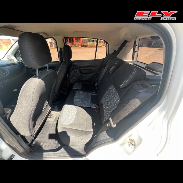 FIAT UNO 1.0 ATTRACTIVE 8V 2021/2021 ELY AUTOMÓVEIS LAJEADO / Carros no Vale