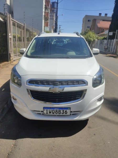 CHEVROLET SPIN LTZ 1.8 2015/2016 ALTERNATIVA VEÍCULOS LAJEADO / Carros no Vale