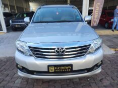 TOYOTA HILUX SW4 2.7 SR 4X2 /2013 CHIMA VEÍCULOS VENÂNCIO AIRES / Carros no Vale