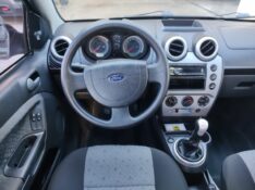 FORD FIESTA 1.6 CLASS HATCH 8V /2011 CHIMA VEÍCULOS VENÂNCIO AIRES / Carros no Vale