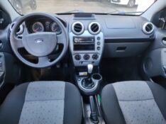 FORD FIESTA 1.6 CLASS HATCH 8V /2011 CHIMA VEÍCULOS VENÂNCIO AIRES / Carros no Vale