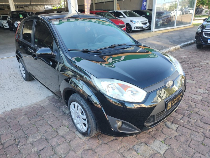 FORD FIESTA 1.6 CLASS HATCH 8V /2011 CHIMA VEÍCULOS VENÂNCIO AIRES / Carros no Vale