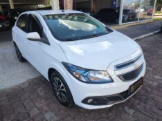 CHEVROLET ONIX 1.4 LTZ /2015 CHIMA VEÍCULOS VENÂNCIO AIRES / Carros no Vale