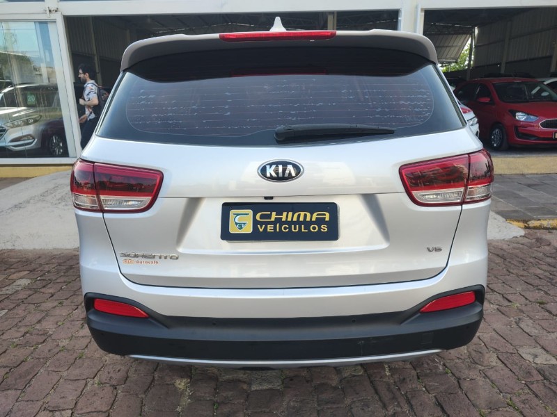 KIA SORENTO 3.3 EX V6 24V GASOLINA 4P 7 LUGARES AUTOMATICO /2016 CHIMA VEÍCULOS VENÂNCIO AIRES / Carros no Vale