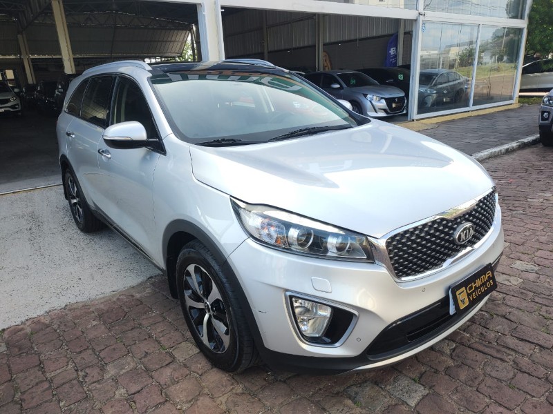 KIA SORENTO 3.3 EX V6 24V GASOLINA 4P 7 LUGARES AUTOMATICO /2016 CHIMA VEÍCULOS VENÂNCIO AIRES / Carros no Vale