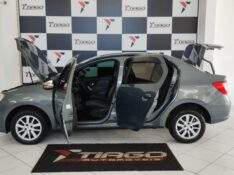 RENAULT LOGAN 1.0 EXPRESSION 16V 2014/2014 TIAGO AUTOMÓVEIS VENÂNCIO AIRES / Carros no Vale