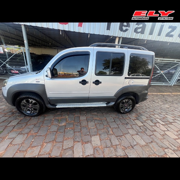 FIAT DOBLO 1.8 ADVENTURE LOCKER 8V - 2011