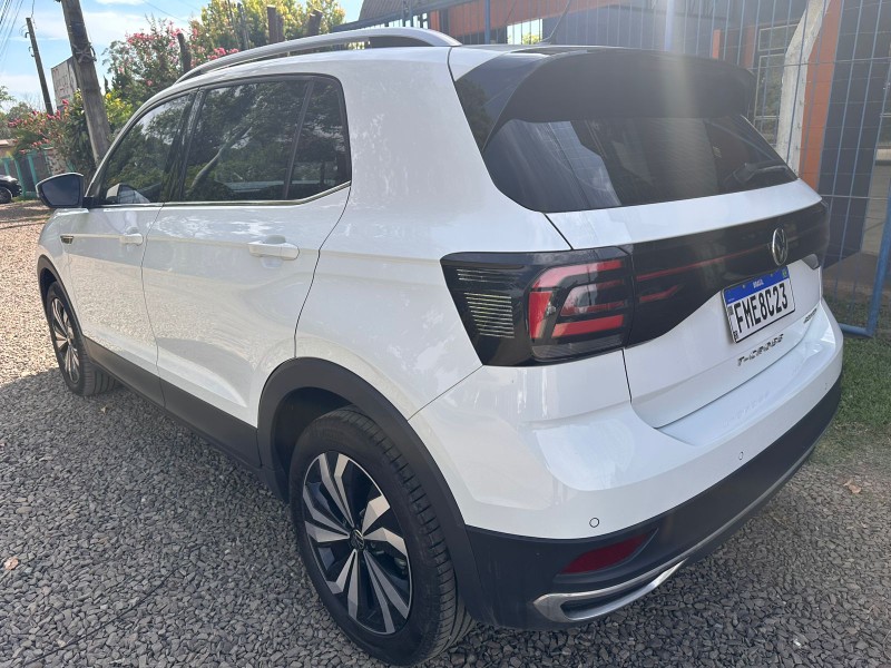 VOLKSWAGEN T-CROSS 250 TSI HIGHLINE 1.4 TOTAL FLEX /2023 MENEGHINI VEÍCULOS ARROIO DO MEIO / Carros no Vale