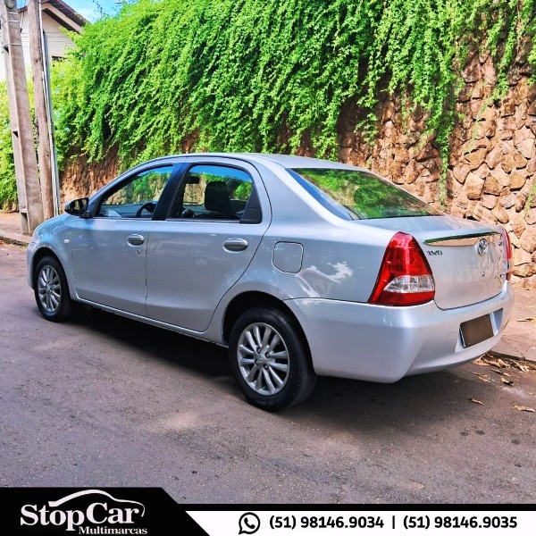 TOYOTA ETIOS 1.5 XLS 2014/2014 STOPCAR MULTIMARCAS ESTRELA / Carros no Vale