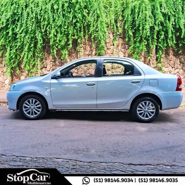 TOYOTA ETIOS 1.5 XLS 2014/2014 STOPCAR MULTIMARCAS ESTRELA / Carros no Vale