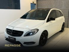 MERCEDES-BENZ B 200 1.6 SPORT TURBO GASOLINA 4P AUTOMÁTICO 2012/2013 DUARTE VEÍCULOS PORTO ALEGRE / Carros no Vale