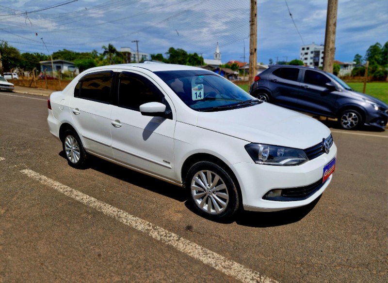 VOLKSWAGEN VOYAGE NOVO VOYAGE 1.6 2013/2014 CRUZEIRO MULTIMARCAS CRUZEIRO DO SUL / Carros no Vale