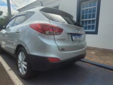 HYUNDAI IX35 2.0 16V 2WD FLEX AUT. 2011/2012 ADRIANO VEÍCULOS CRUZEIRO DO SUL / Carros no Vale