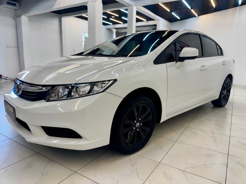 HONDA CIVIC LXS 1.8 2014/2014 LUCAS AUTOMÓVEIS BOM RETIRO DO SUL / Carros no Vale