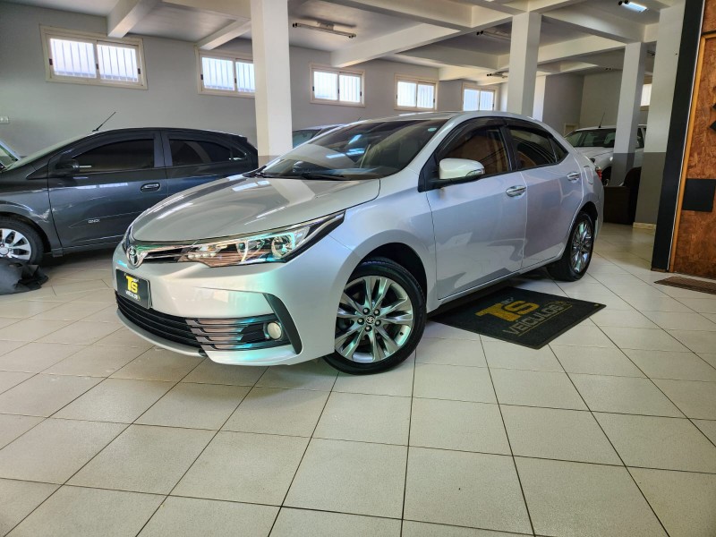 TOYOTA COROLLA XEI 2.0 2018/2018 TS VEÍCULOS ANTA GORDA / Carros no Vale