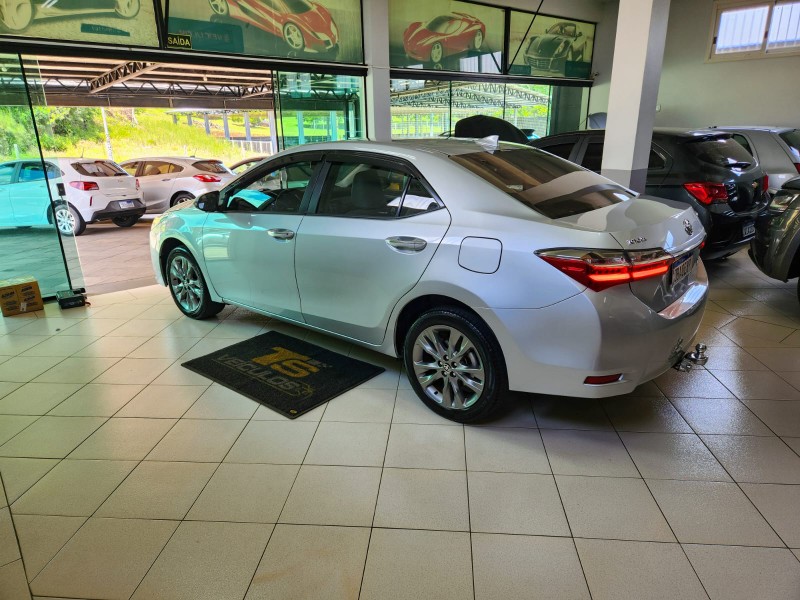 TOYOTA COROLLA XEI 2.0 2018/2018 TS VEÍCULOS ANTA GORDA / Carros no Vale