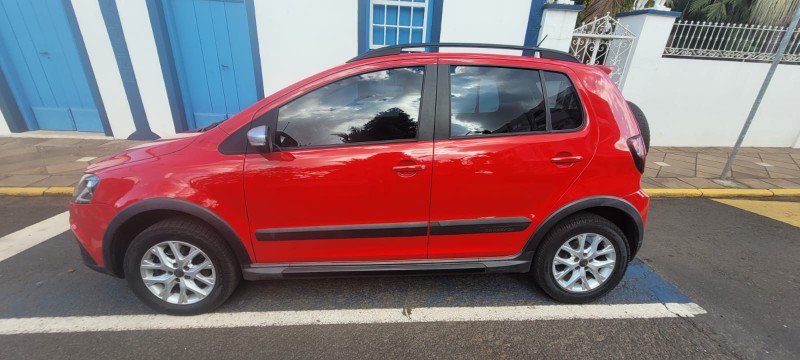 VOLKSWAGEN CROSSFOX GII 1.6 FLEX 2014/2014 ADRIANO VEÍCULOS CRUZEIRO DO SUL / Carros no Vale