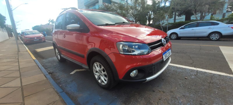 VOLKSWAGEN CROSSFOX GII 1.6 FLEX 2014/2014 ADRIANO VEÍCULOS CRUZEIRO DO SUL / Carros no Vale