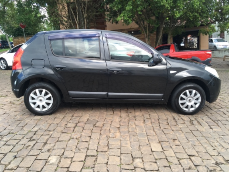 RENAULT SANDERO 1.0 EXPRESSION 12V FLEX 4P MANUAL - 2011