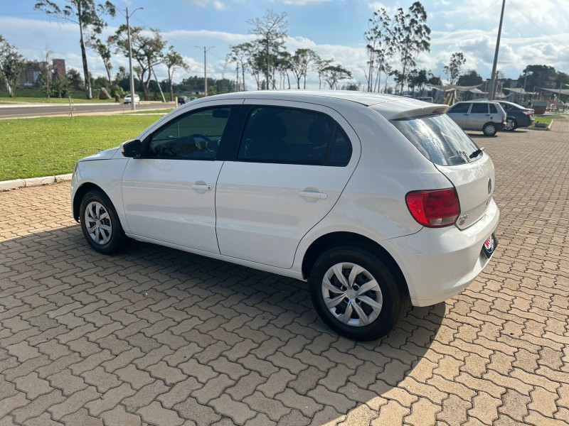 VOLKSWAGEN GOL (NOVO) 1.0 MI TOTAL FLEX 8V 4P 2013/2014 NEURI VEÍCULOS LAJEADO / Carros no Vale