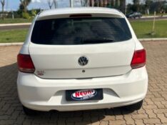 VOLKSWAGEN GOL (NOVO) 1.0 MI TOTAL FLEX 8V 4P 2013/2014 NEURI VEÍCULOS LAJEADO / Carros no Vale