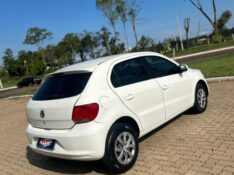 VOLKSWAGEN GOL (NOVO) 1.0 MI TOTAL FLEX 8V 4P 2013/2014 NEURI VEÍCULOS LAJEADO / Carros no Vale