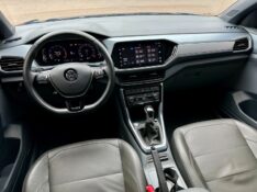 VOLKSWAGEN T-CROSS COMFORTLINE 200 TSI 2020/2021 SÉTIMA VEÍCULOS GUAPORÉ / Carros no Vale