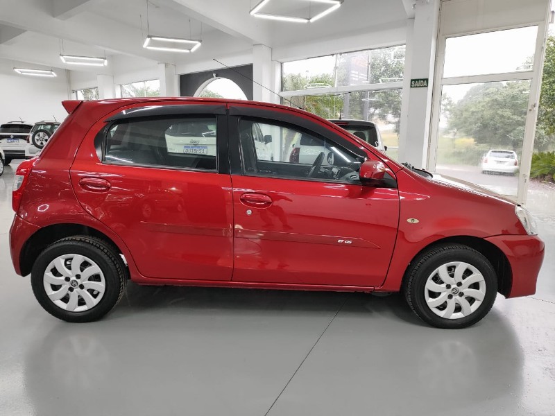 TOYOTA ETIOS 1.3 16V FLEX /2015 BELAVENDA AUTOMÓVEIS ARROIO DO MEIO / Carros no Vale