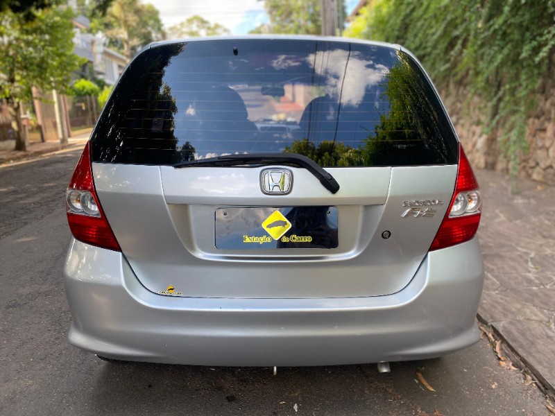 HONDA FIT LX 1.4 2007/2008 ESTAÇÃO DO CARRO ESTRELA / Carros no Vale