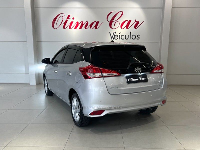 TOYOTA YARIS 1.3 16V XL PLUS TECH MULTIDRIVE17 2018/2019 ÓTIMA CAR FLORES DA CUNHA / Carros no Vale