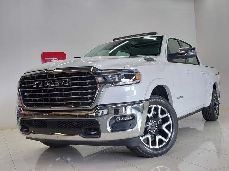 Ram 1500 3.0 HURRICANE 6 BITURBO GASOLINA LARAMIE CD 4X4 AUTOMÁTICO 2024/2025 BETIOLO NOVOS E SEMINOVOS LAJEADO / Carros no Vale