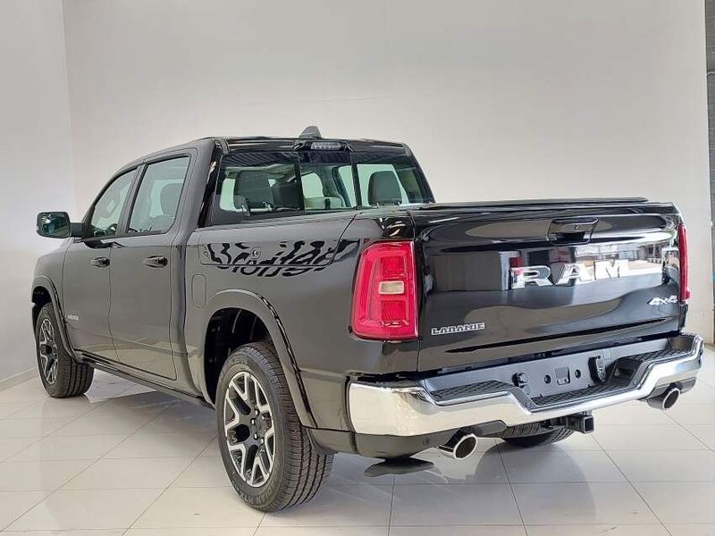 Ram 1500 3.0 HURRICANE 6 BITURBO GASOLINA LARAMIE CD 4X4 AUTOMÁTICO 2024/2025 BETIOLO NOVOS E SEMINOVOS LAJEADO / Carros no Vale