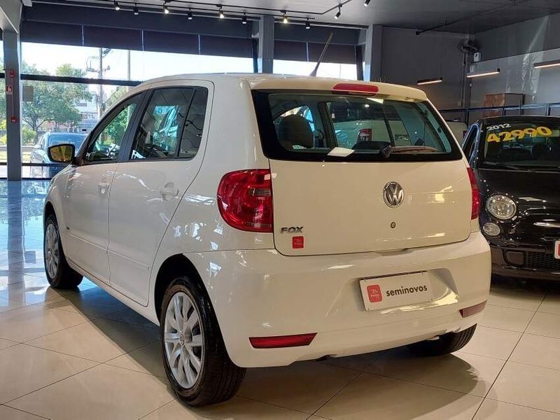 Volkswagen FOX 1.0 MI 8V FLEX 4P MANUAL 2012/2013 BETIOLO NOVOS E SEMINOVOS LAJEADO / Carros no Vale